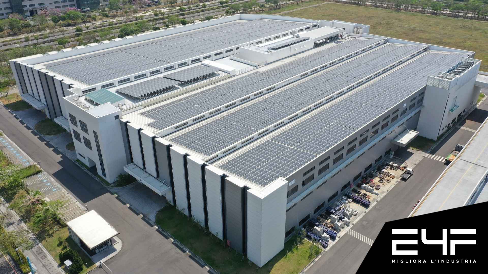 immagine aerea azienda di produzione